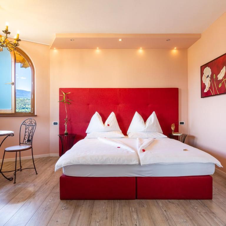 Villa Quercia Relais & Spa - Habitación Doble Deluxe con vistas a la montaña - 1 o 2 camas - 5