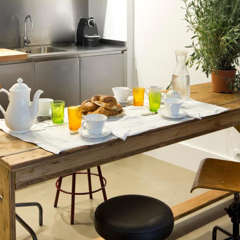 Best House Best Place - One-Bedroom Apartment with Balcony - 2