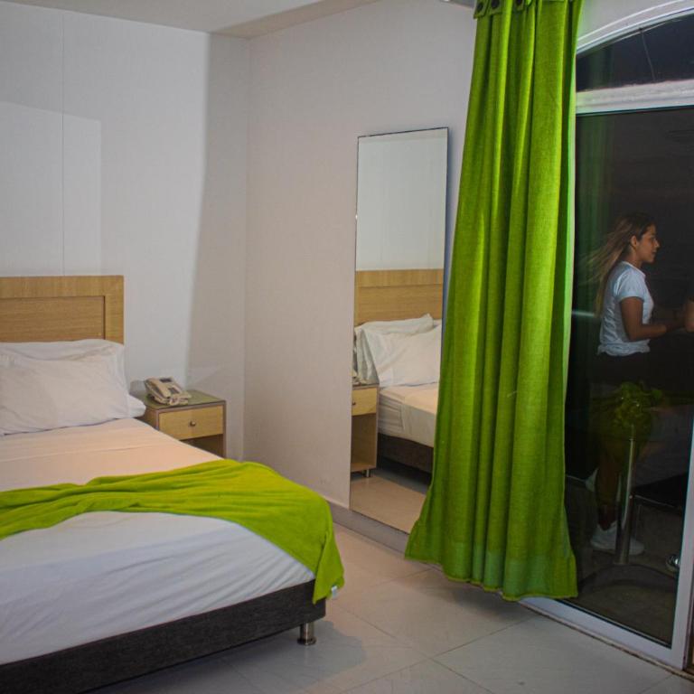 Hotel Isla Capri - Habitación Doble con balcón y vistas al mar - 4