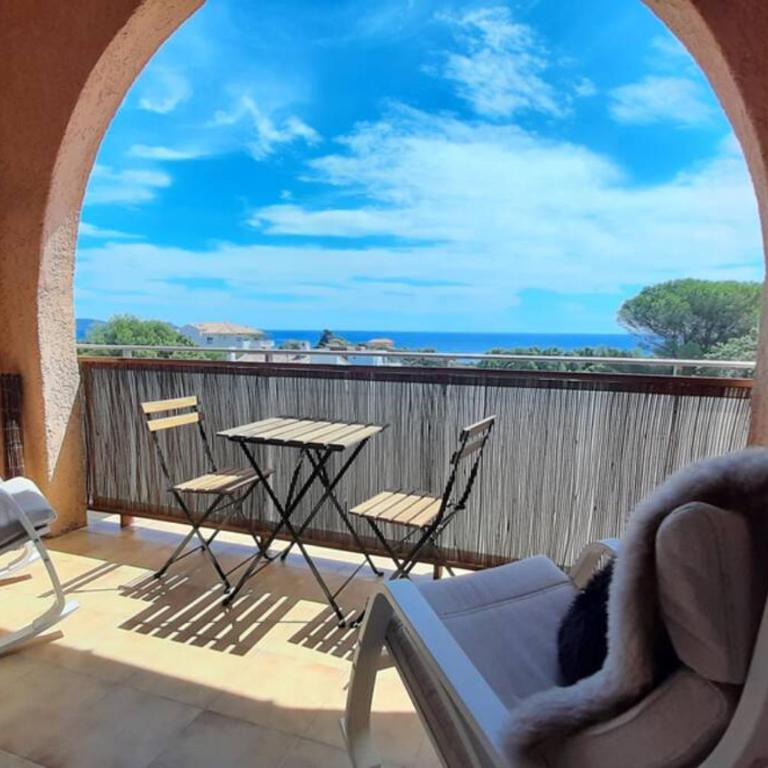 Charmant appartement vue mer à 100m de la plage. - Apartment mit 1 Schlafzimmer - 7