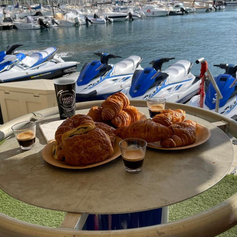 Location saisonnière Menton 220 M des plages - Apartamento con terraza - 19