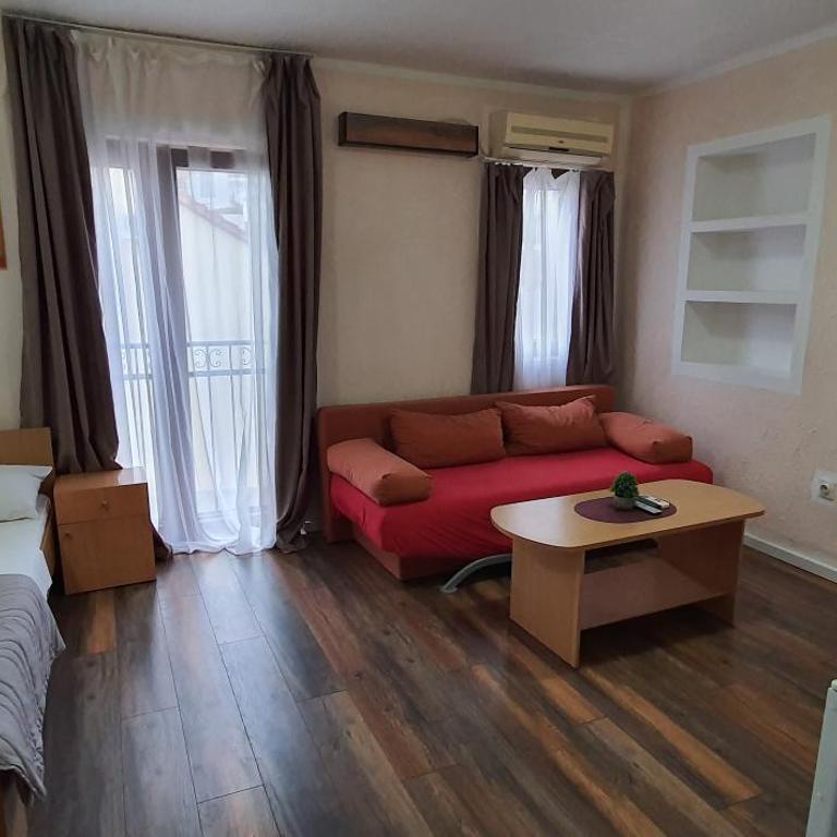 Martinović Rooms - Standardni Trokrevetni Studio - 4