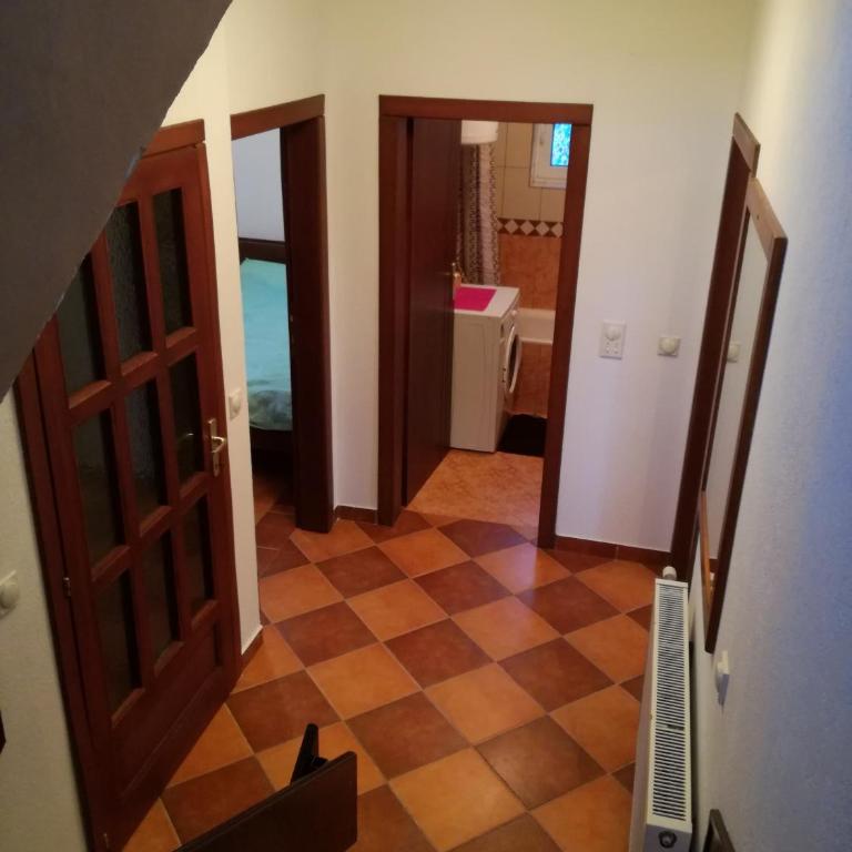 Vikendica Kop - Five-Bedroom House - 34