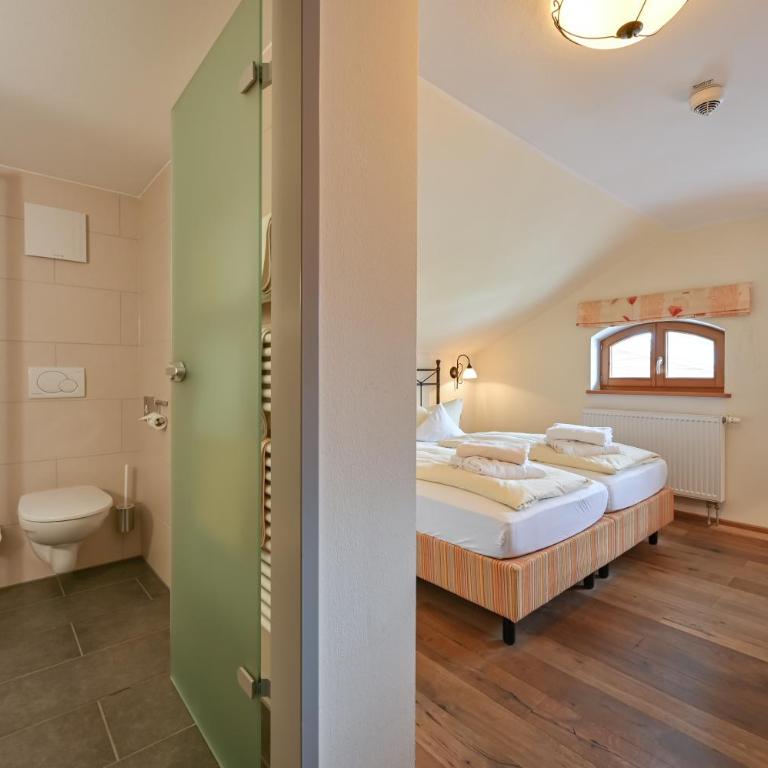 Hotel Weinbauer - Standard Dreibettzimmer - 2