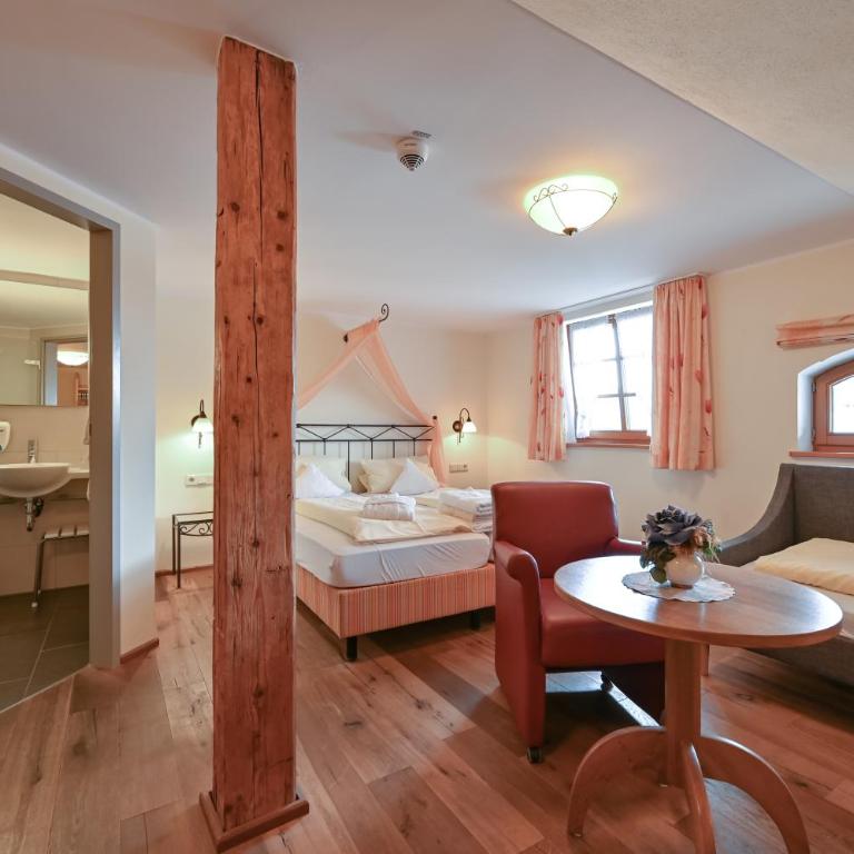 Hotel Weinbauer - Standard Dreibettzimmer - 3
