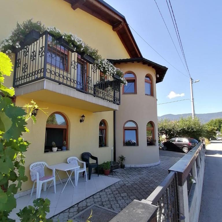 Garden Blue Sarajevo - free Parking - Deluks Apartman - 6