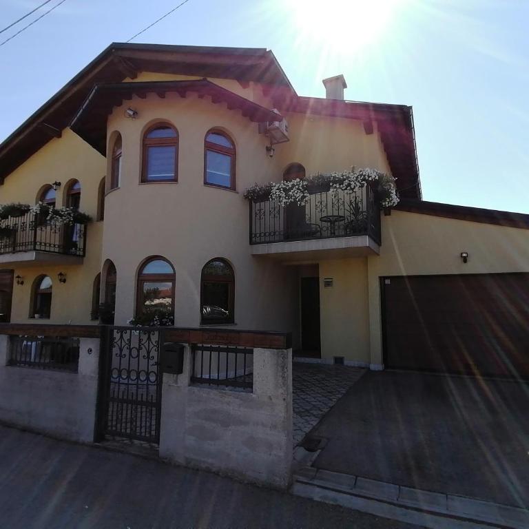 Garden Blue Sarajevo - free Parking - Deluks Apartman - 46