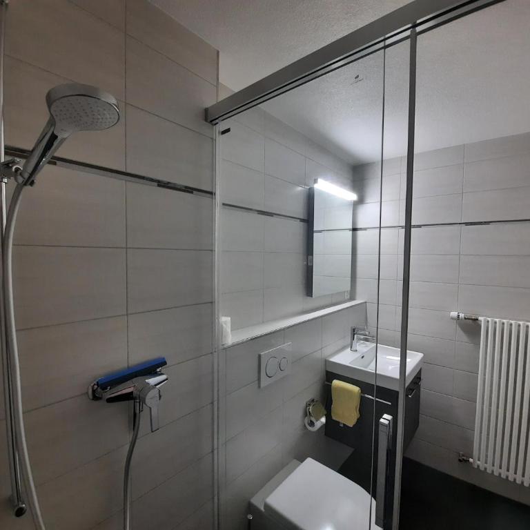 Apartments Alpenfirn Saas-Fee - Apartment mit 2 Schlafzimmern, Dusche und Panoramablick - 2. Etage - 6