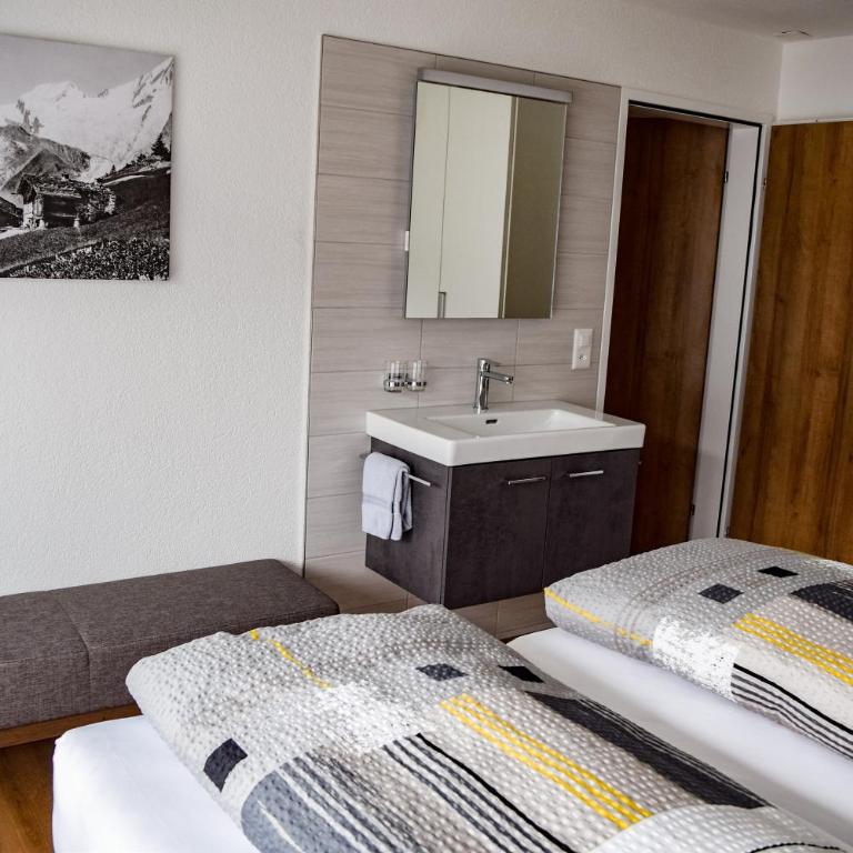Apartments Alpenfirn Saas-Fee - Apartment mit 2 Schlafzimmern, Dusche und Panoramablick - 2. Etage - 10