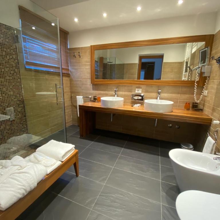 Card International Hotel - Suite con Terrazza - 2