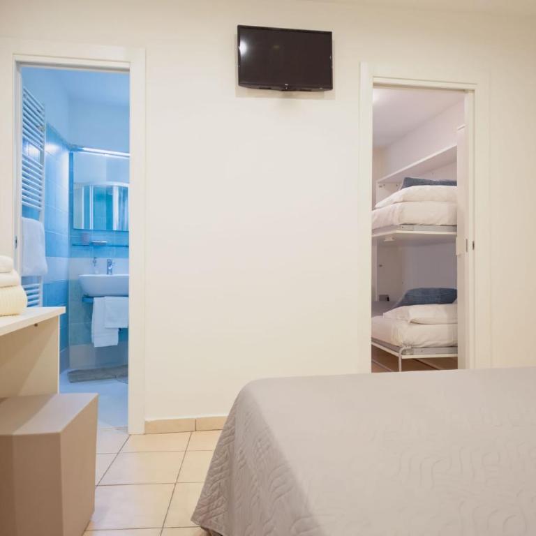 Residenza Alma - Two-Bedroom Apartment with Terrace - 7