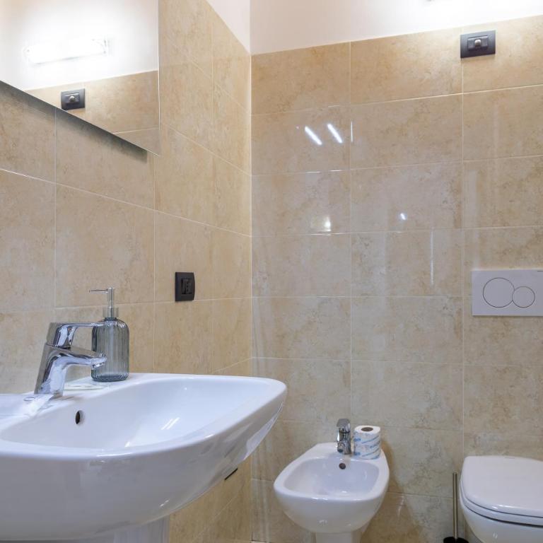Residence Garibaldi - Appartamento con 2 Camere da Letto - 10