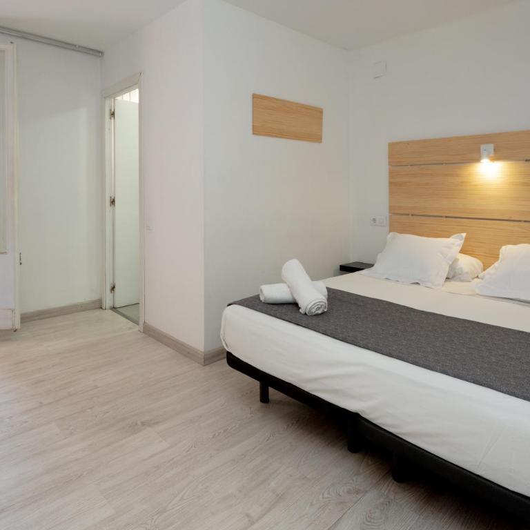 Easy Sants by Bossh! Hotels - Habitación Triple con baño privado - 1
