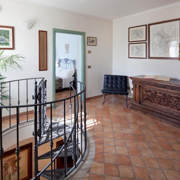 Villa Rosy - Three-Bedroom Apartment - 3