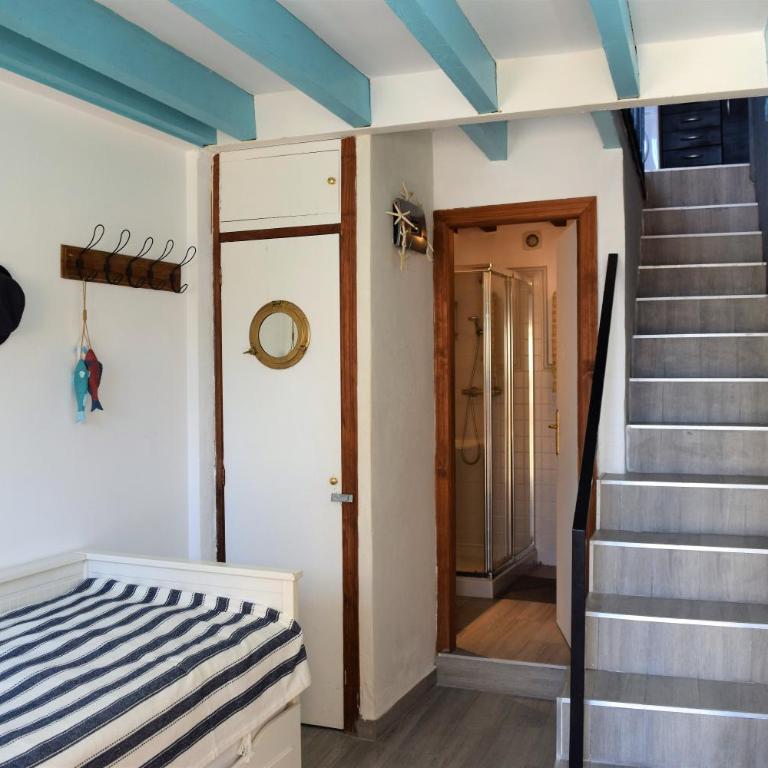 House with sea view in the old town of Alicante - Two-Bedroom House - 31
