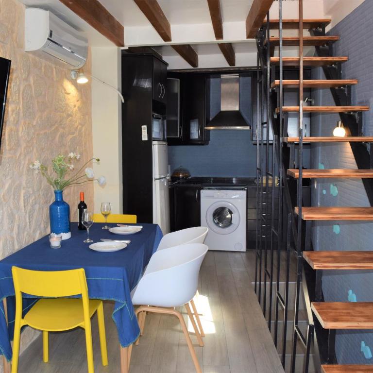 House with sea view in the old town of Alicante - Two-Bedroom House - 20