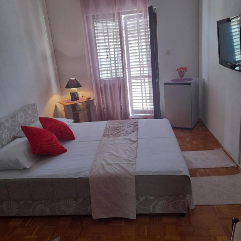 Apartmani Pandurevic - Deluxe Double Room with Balcony - 3