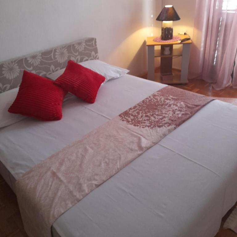Apartmani Pandurevic - Deluxe Double Room with Balcony - 4