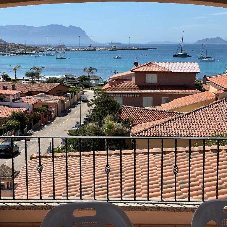 Comfort e panorama mozzafiato a Golfo Aranci - Appartamento con 2 Camere da Letto - 7