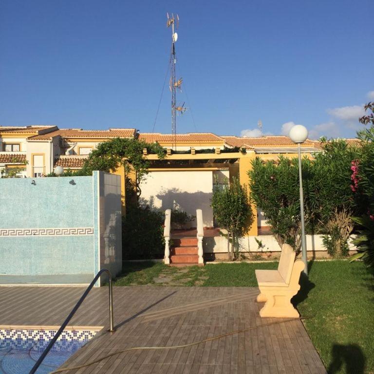 bungalow en la playa y piscina - Two-Bedroom House - 15