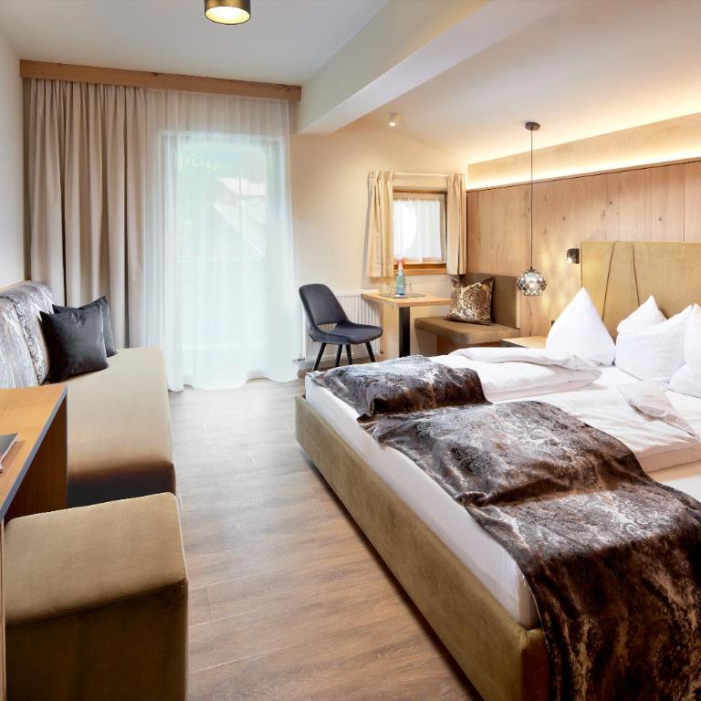 Hotel Margit - Doppelzimmer mit Balkon - 2
