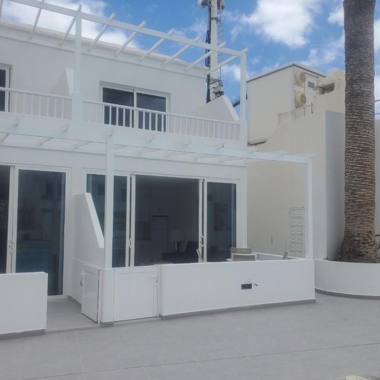 Atlantic View 1B 2 Bedrooms Ground Floor, Complex featured on A Place in The Sun - Two-Bedroom Apartment - 10