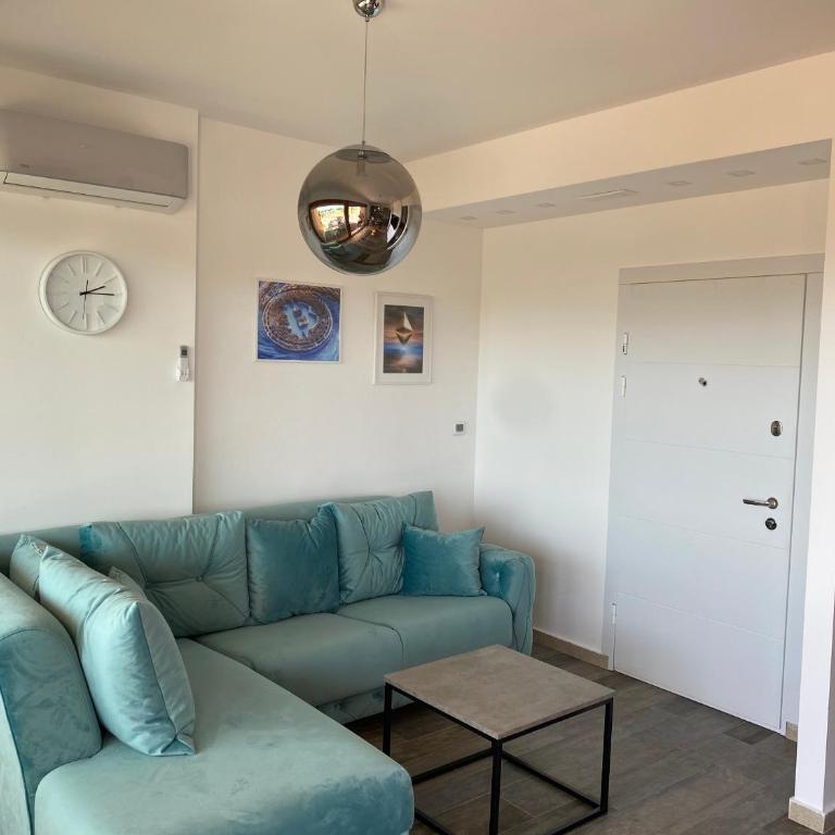 Bitcoin and Ethereum Deluxe Apartments - Two-Bedroom Apartment - 9