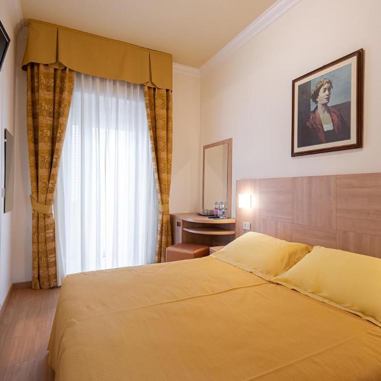 Hotel Corinna - Camera Matrimoniale/Doppia con Letti Singoli con Vista Mare Laterale - 1