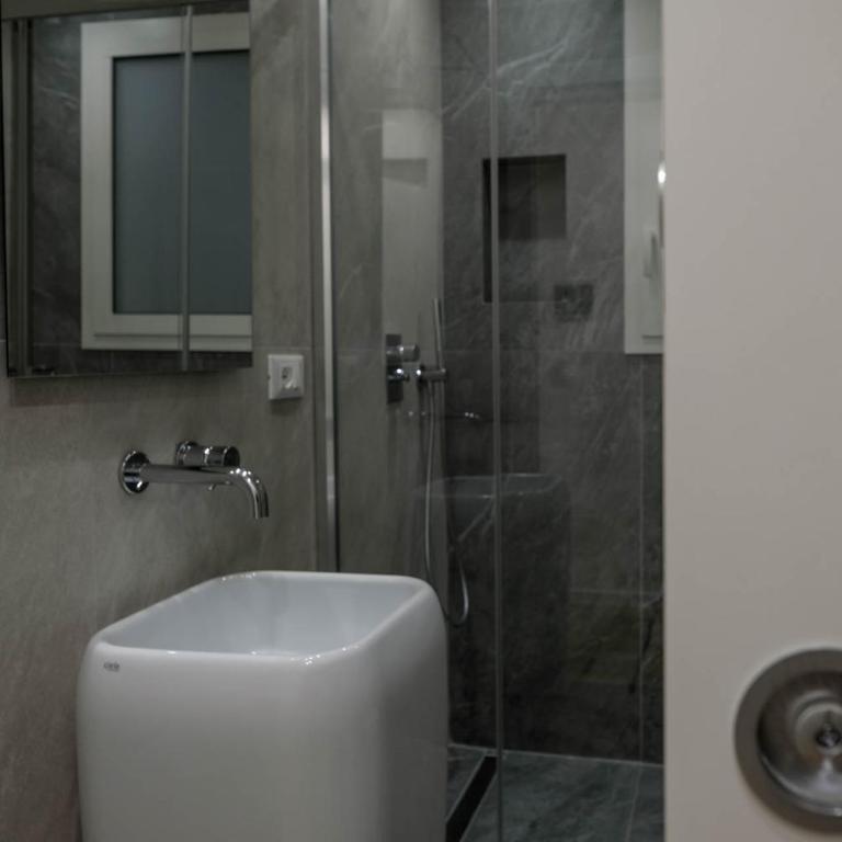 La Sirena Rooms - Camera Familiare con Vista Mare - 9
