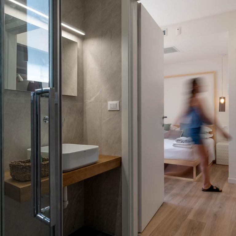 La Sirena Rooms - Camera Matrimoniale con Bagno Privato - 6