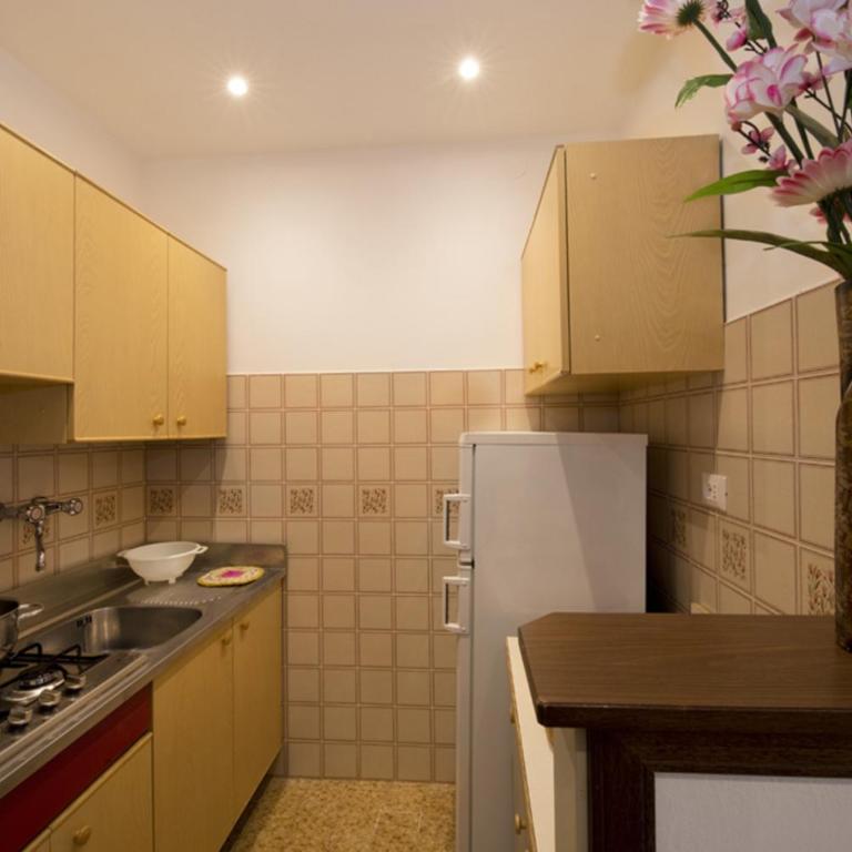 Residence G. Verdi - Appartamento con 2 Camere da Letto - 14