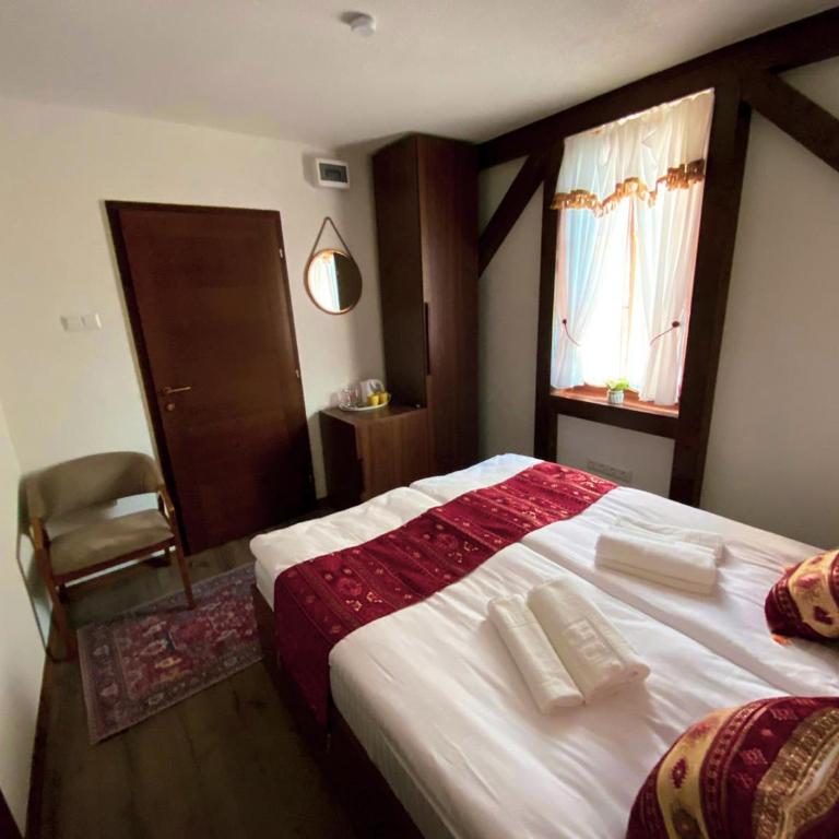 Apartments HAN Alifakovac-Sarajevo - Standardna Dvokrevetna Soba sa Bračnim Krevetom - 6
