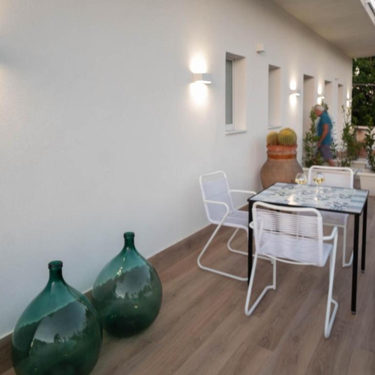 La Sirena Rooms - Camera Familiare con Vista Mare - 2