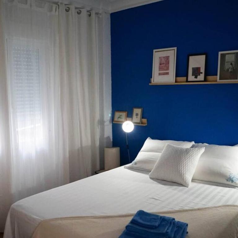 Apartamento Único en Plaza del Pilar - Three-Bedroom Apartment - 14