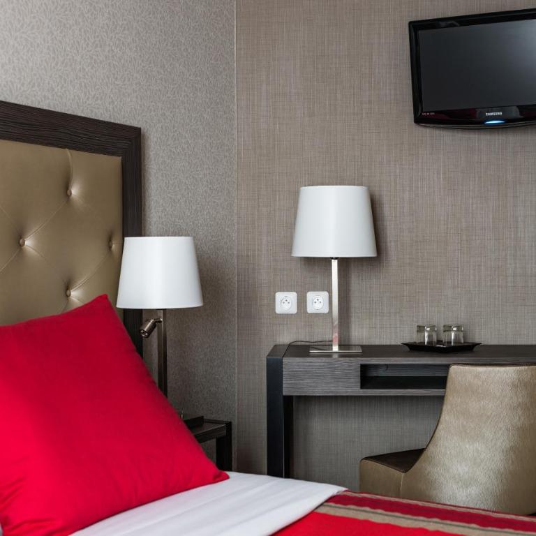 Eiffel Kennedy - Chambre Double - 13