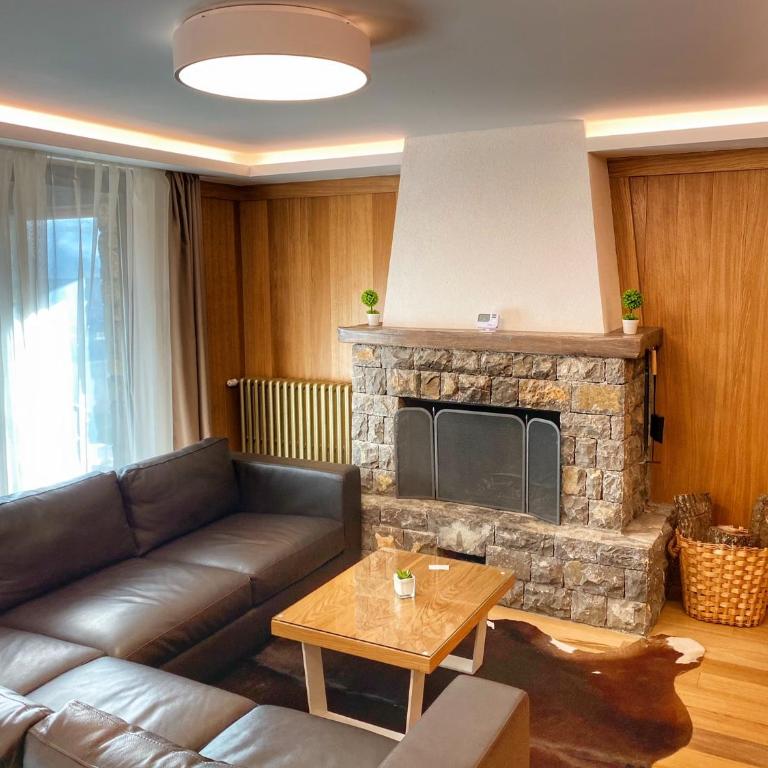 Villa Tara - Two-Bedroom Apartment - 13