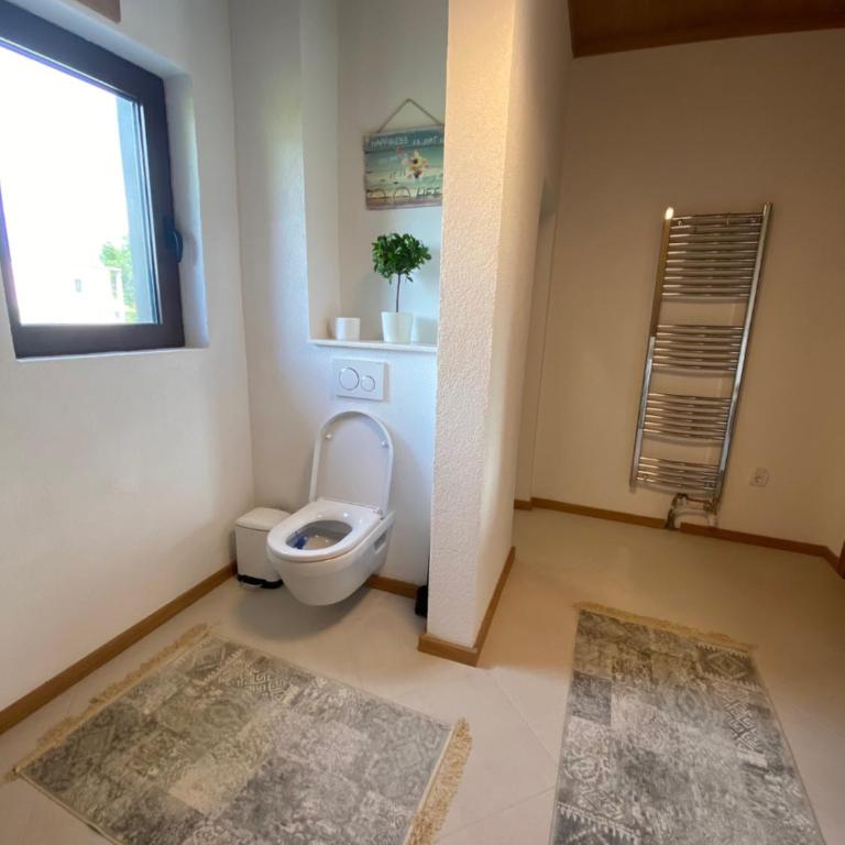 Villa Tara - Three-Bedroom Apartment - 22