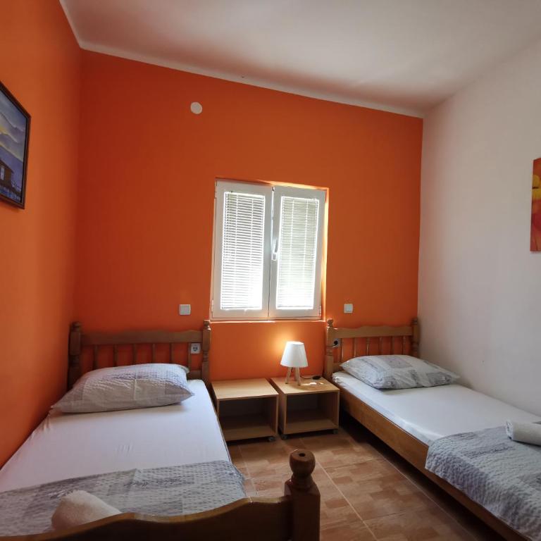 Apartments Montenegrina - Apartment with Balcony - 9