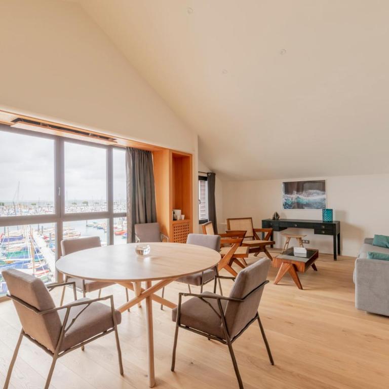 Résidence Les Suites du Port - by Le Saint Ferdinand - Suite Prestige - Vue sur Port (4 Personnes) - 14