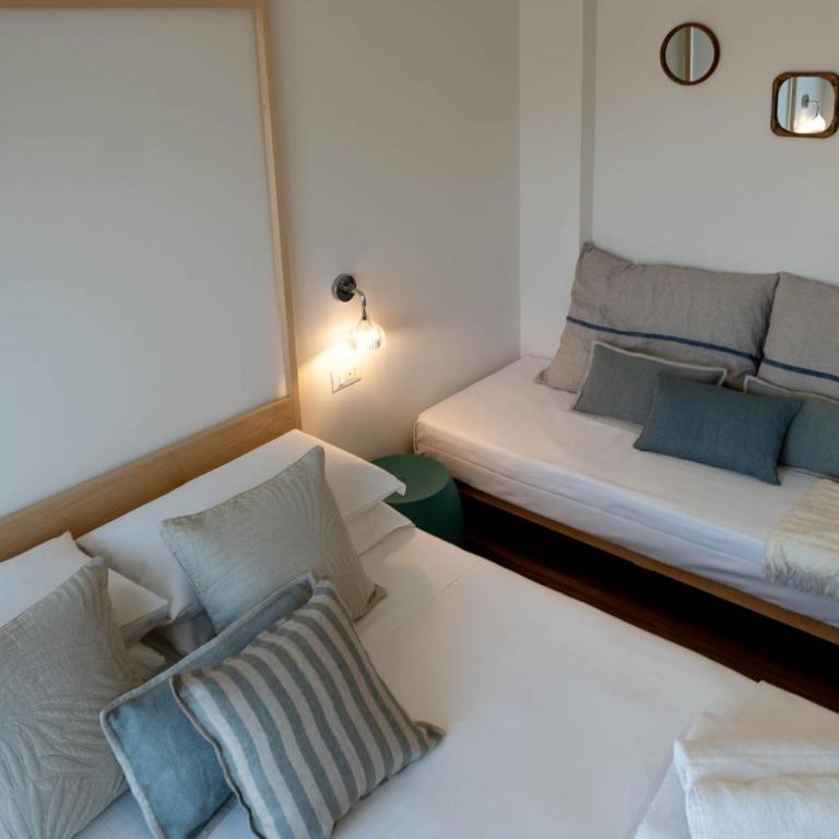 La Sirena Rooms - Camera Matrimoniale Deluxe con 1 Letto Supplementare - 5