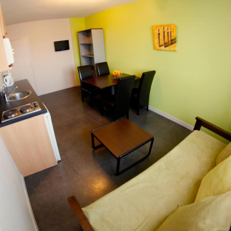 Appart'hotel Les Palatines - Appartement pour 4 Personnes Maximum - 10