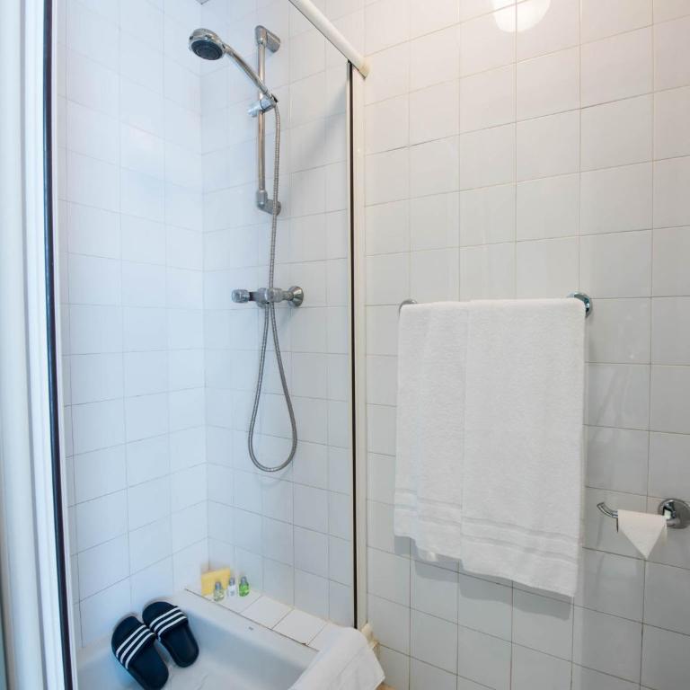 Albergue Monte Do Gozo - Twin Room - 8
