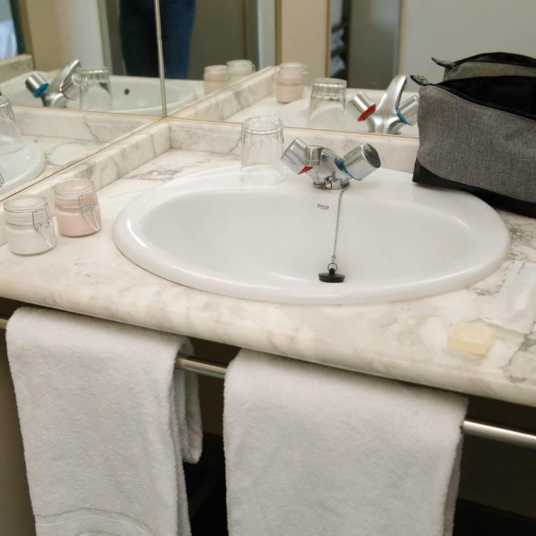 Albergue Monte Do Gozo - Twin Room - 7
