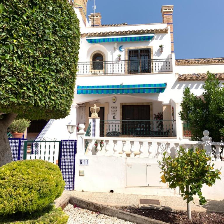 Villamartin, lovely 2 bed house, short walk to the Plaza. - Casa de 2 dormitorios - 1