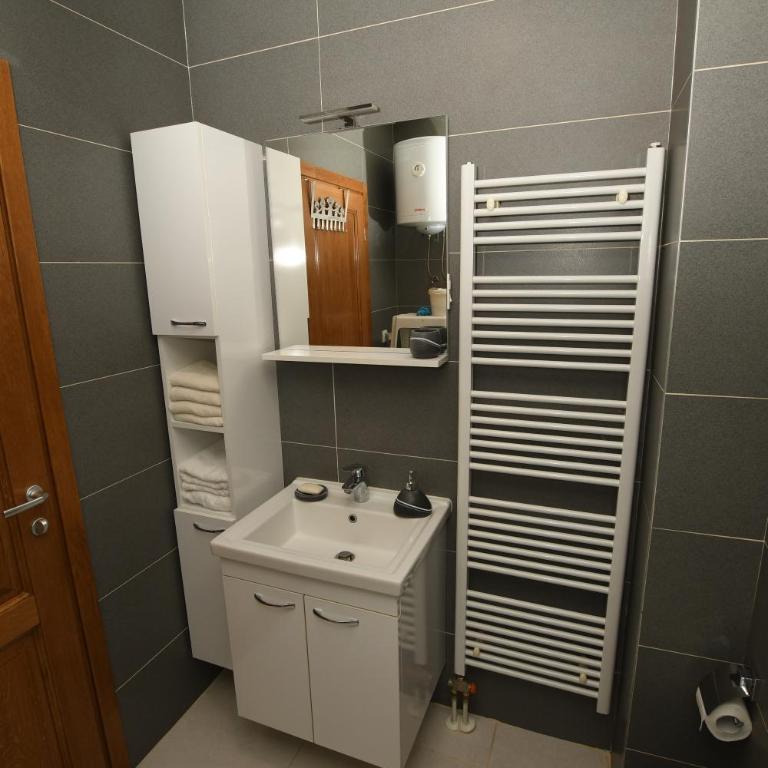 Sky Way Studio Apartment - Studio Apartment - 25