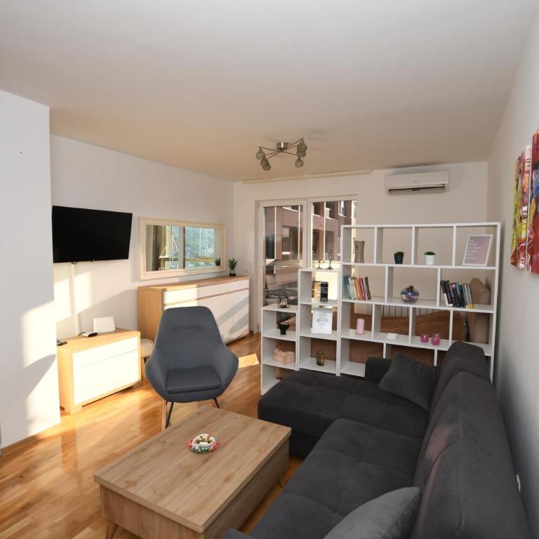 Sky Way Studio Apartment - Studio Apartment - 2