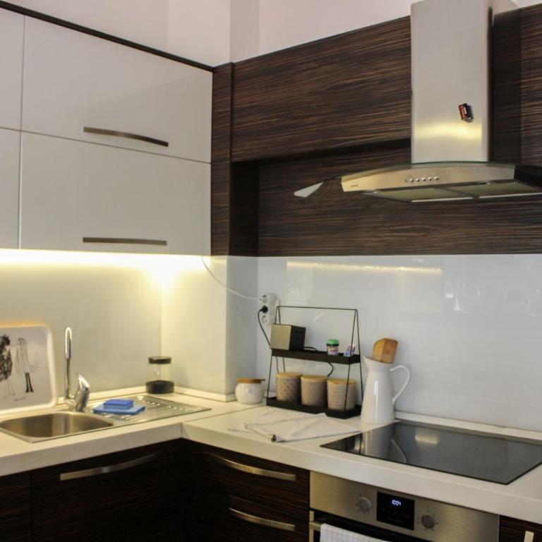 Capital apartment - Two-Bedroom Apartment with Balcony and Sea View - 6