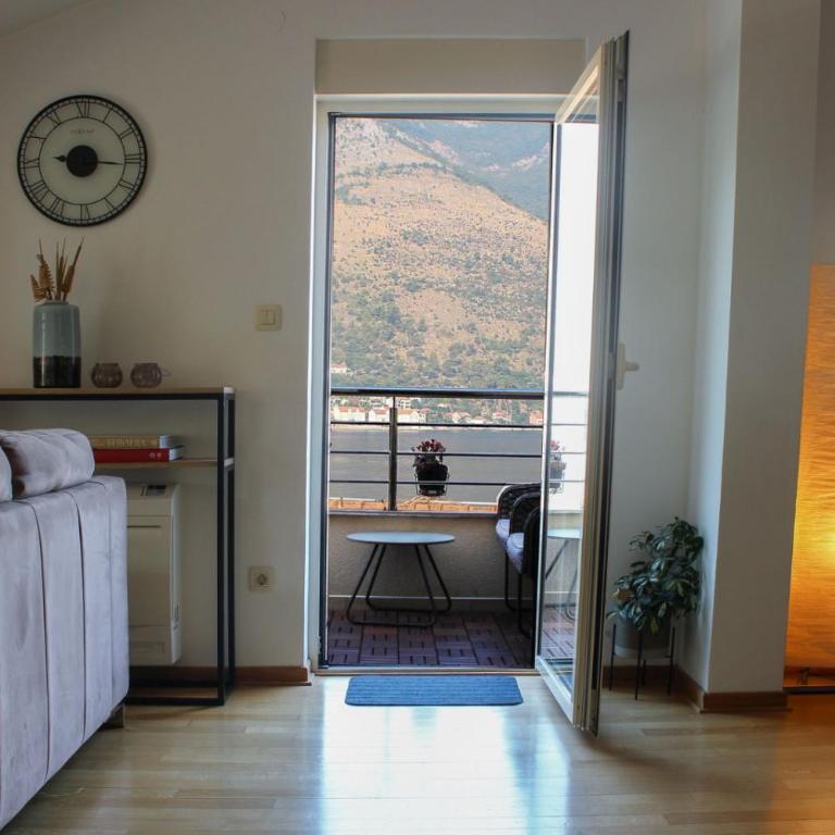 Capital apartment - Two-Bedroom Apartment with Balcony and Sea View - 5