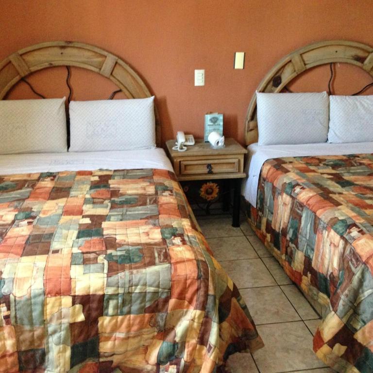 Hotel La Paz - Double Room with Two Double Beds - 1