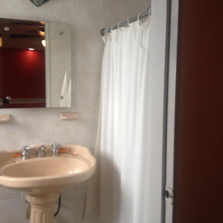 Hotel La Paz - Standard Room with Air Conditioner - 2